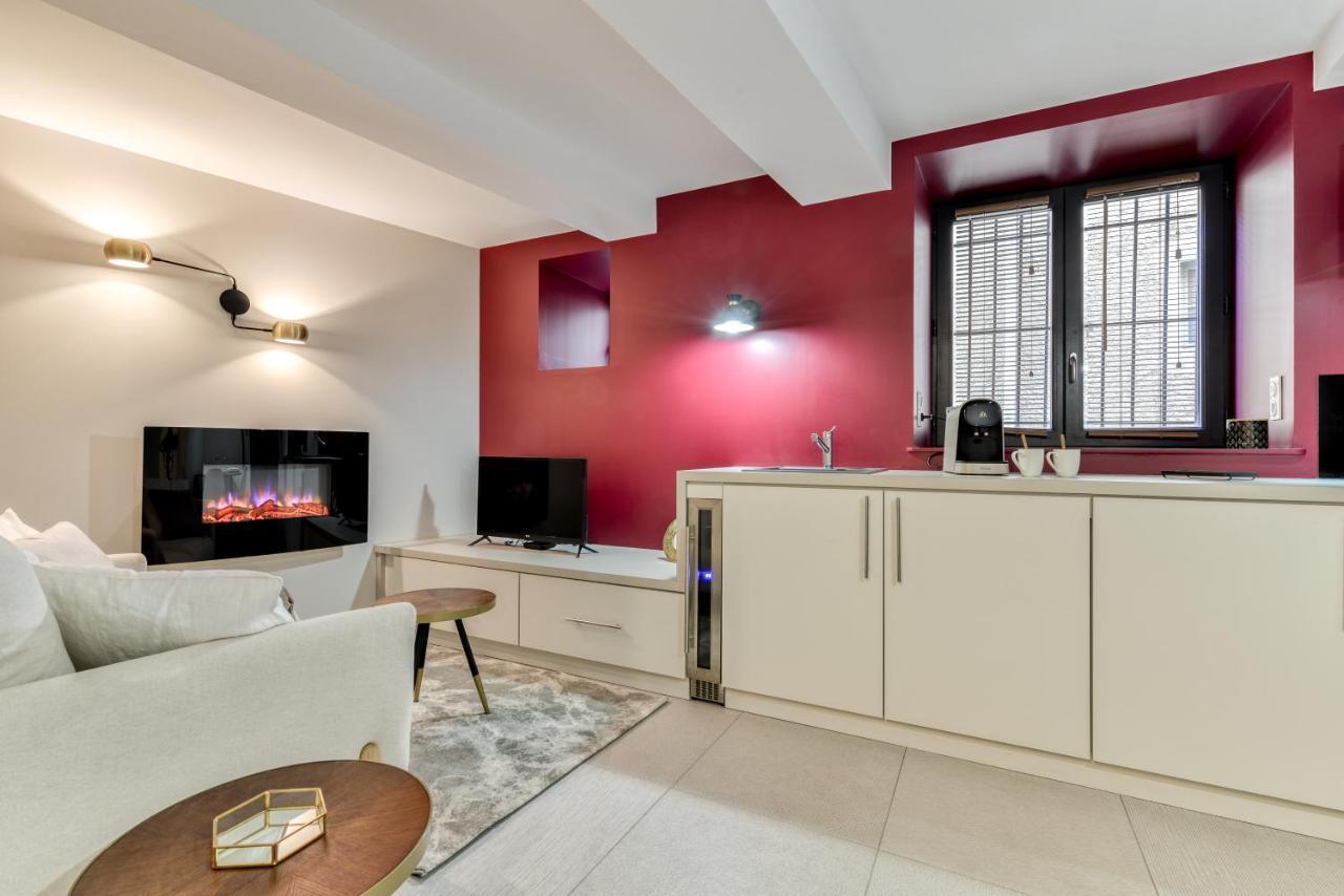 Les Gites De Laure - O Lit Divin, Instant De Volupte, Balneo Sauna, Climatisation, Netflix, 160M De La Cite Medievale Каркассон Экстерьер фото