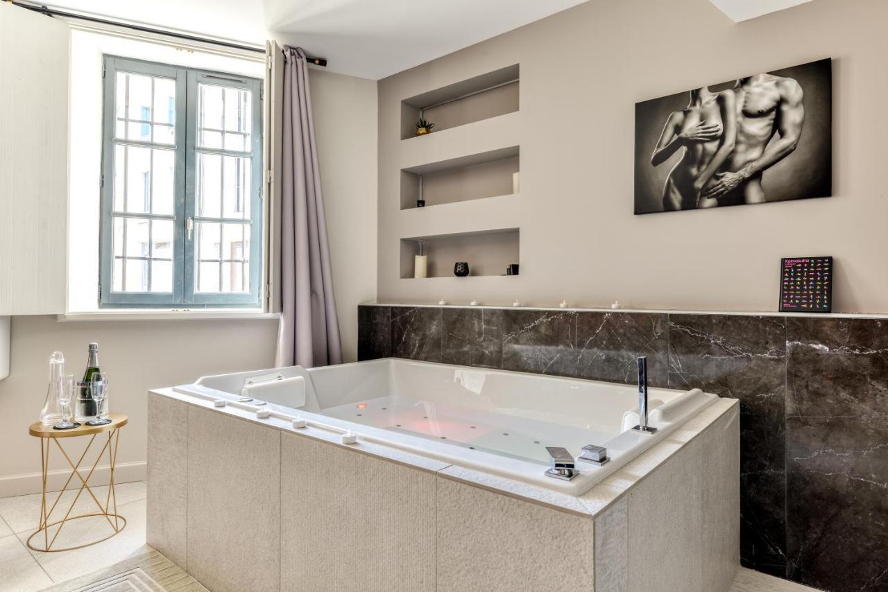 Les Gites De Laure - O Lit Divin, Instant De Volupte, Balneo Sauna, Climatisation, Netflix, 160M De La Cite Medievale Каркассон Экстерьер фото