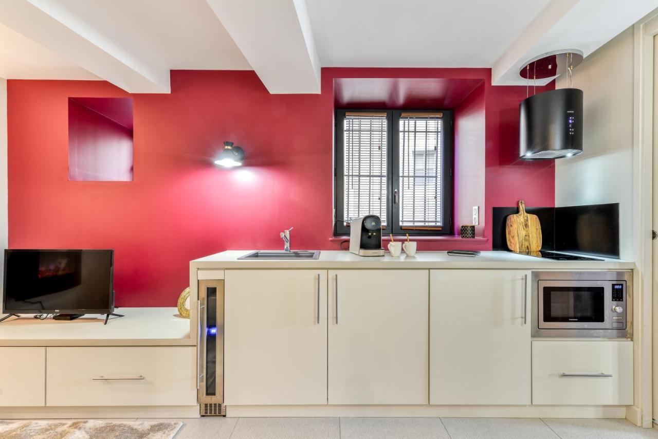 Les Gites De Laure - O Lit Divin, Instant De Volupte, Balneo Sauna, Climatisation, Netflix, 160M De La Cite Medievale Каркассон Экстерьер фото