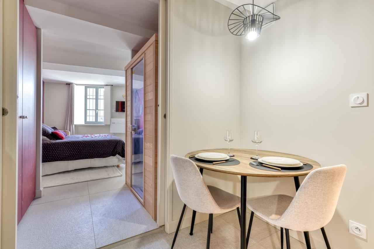 Les Gites De Laure - O Lit Divin, Instant De Volupte, Balneo Sauna, Climatisation, Netflix, 160M De La Cite Medievale Каркассон Экстерьер фото
